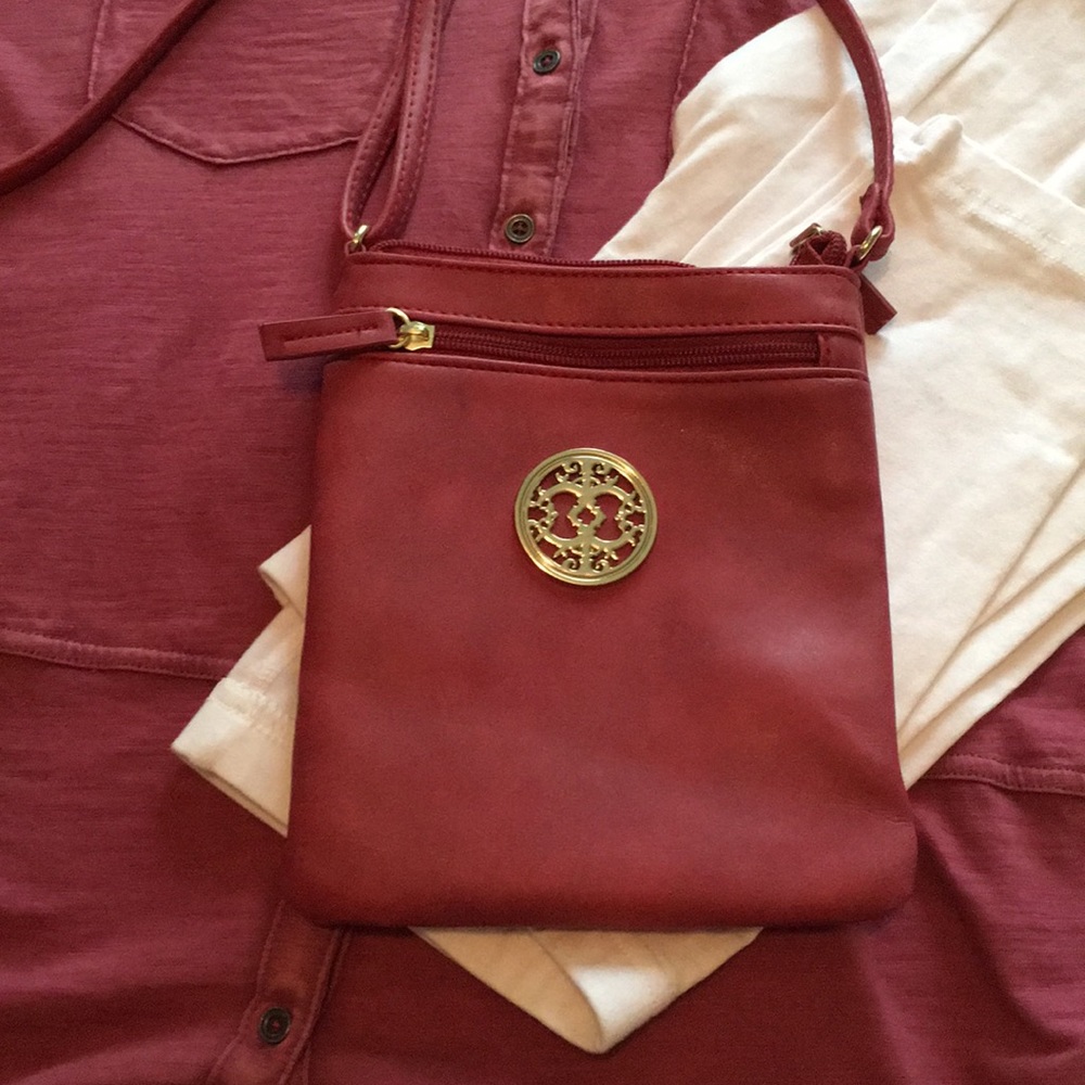 Crossbody purse